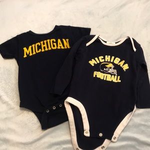 Short and long sleeve onesies